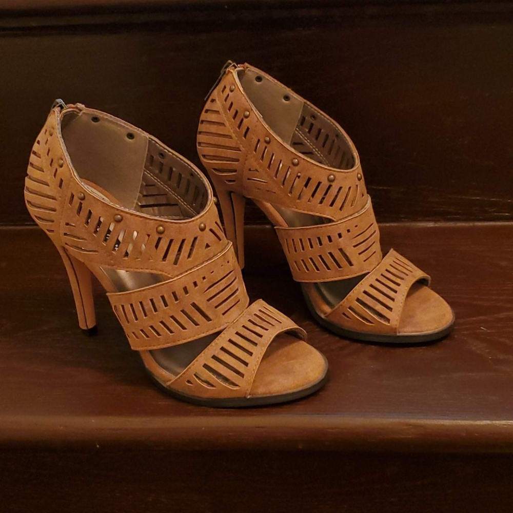 Michael Antonio 4 inch heels